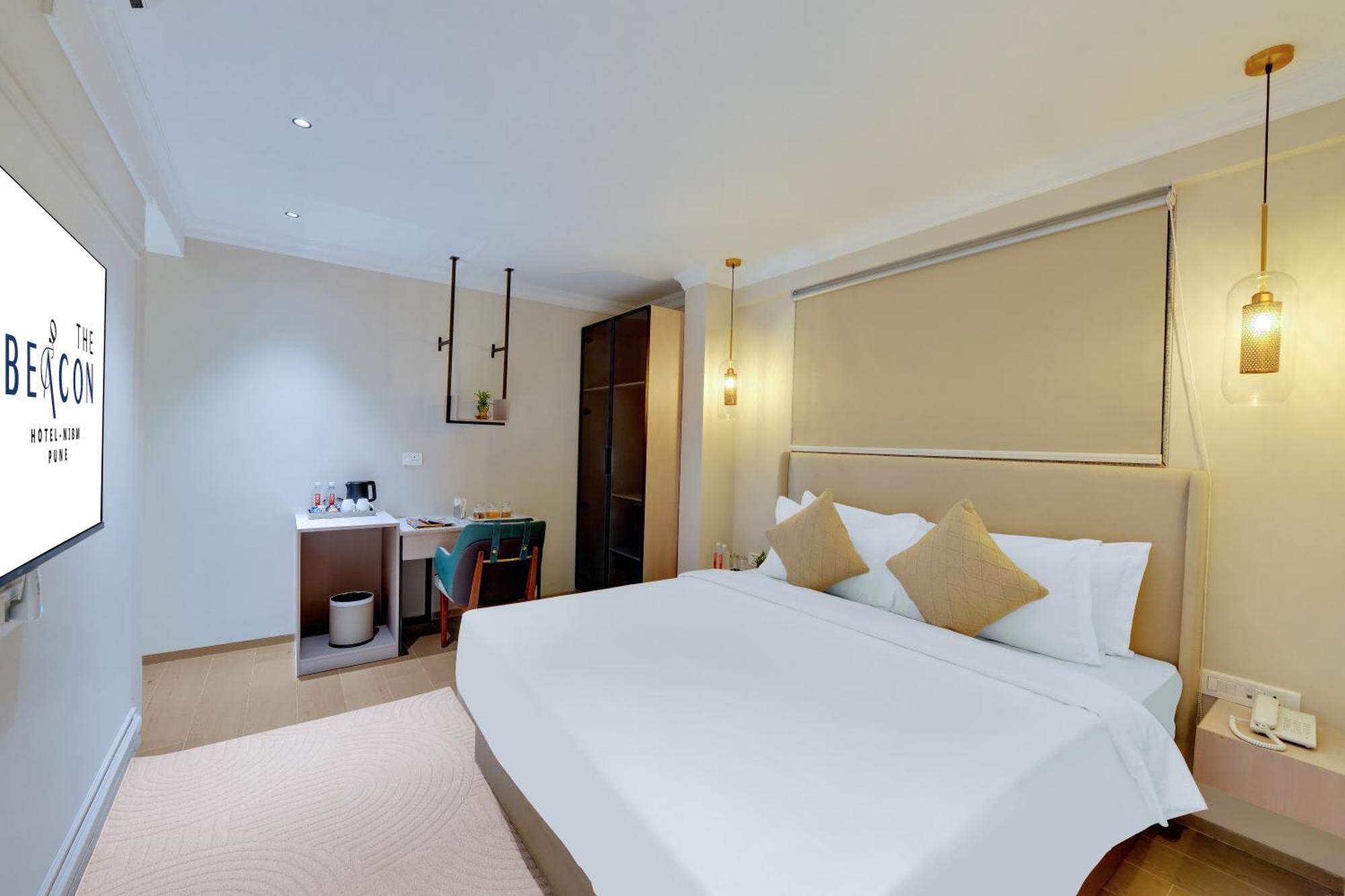 Hotel Beacon Nibm 3*